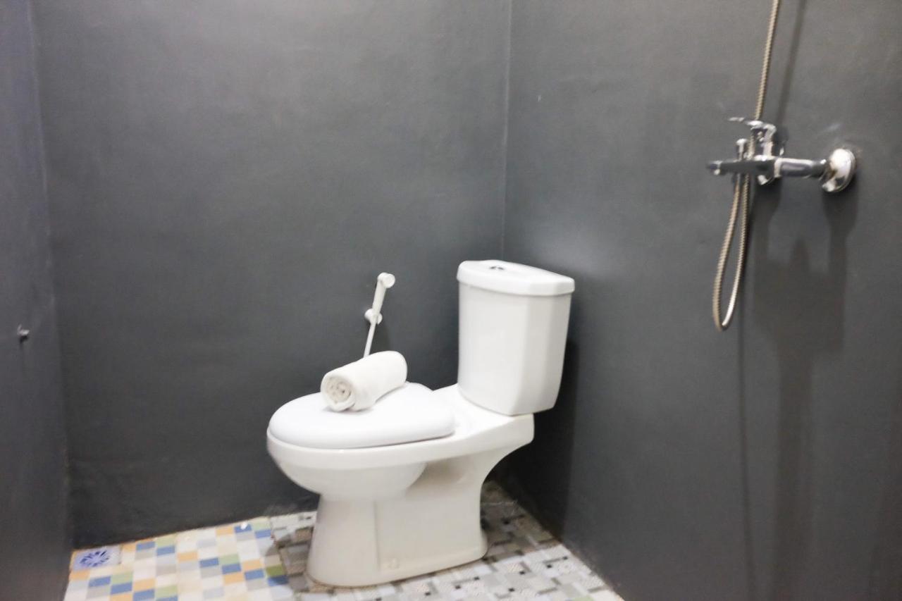 ホテル Reddoorz Syariah Near Exit Tol Pemalang Comal 2 エクステリア 写真