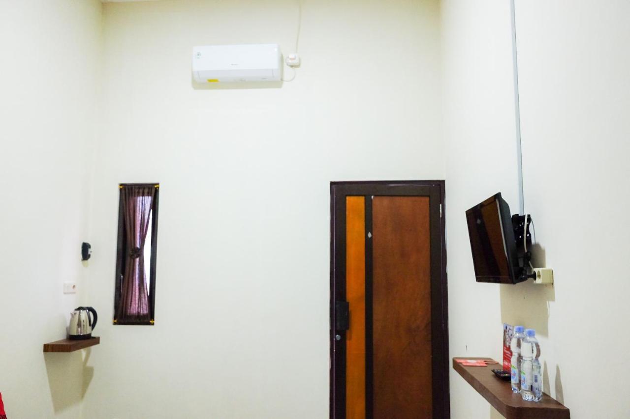 ホテル Reddoorz Syariah Near Exit Tol Pemalang Comal 2 エクステリア 写真