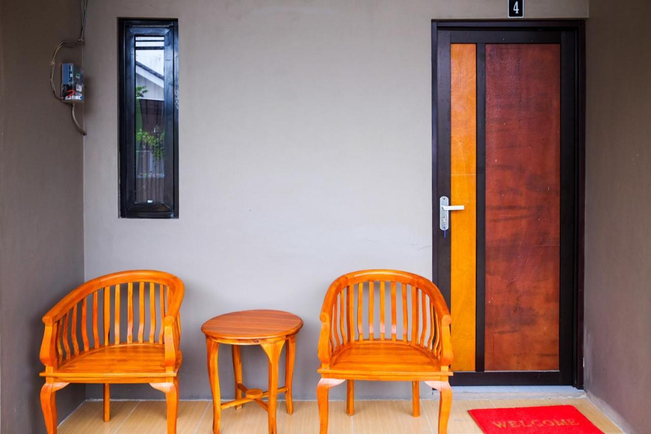 ホテル Reddoorz Syariah Near Exit Tol Pemalang Comal 2 エクステリア 写真