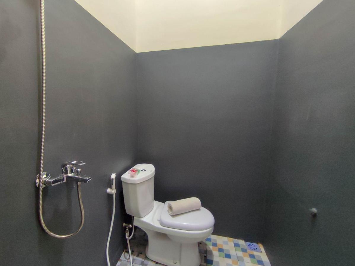 ホテル Reddoorz Syariah Near Exit Tol Pemalang Comal 2 エクステリア 写真