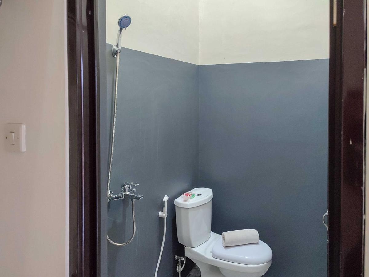 ホテル Reddoorz Syariah Near Exit Tol Pemalang Comal 2 エクステリア 写真
