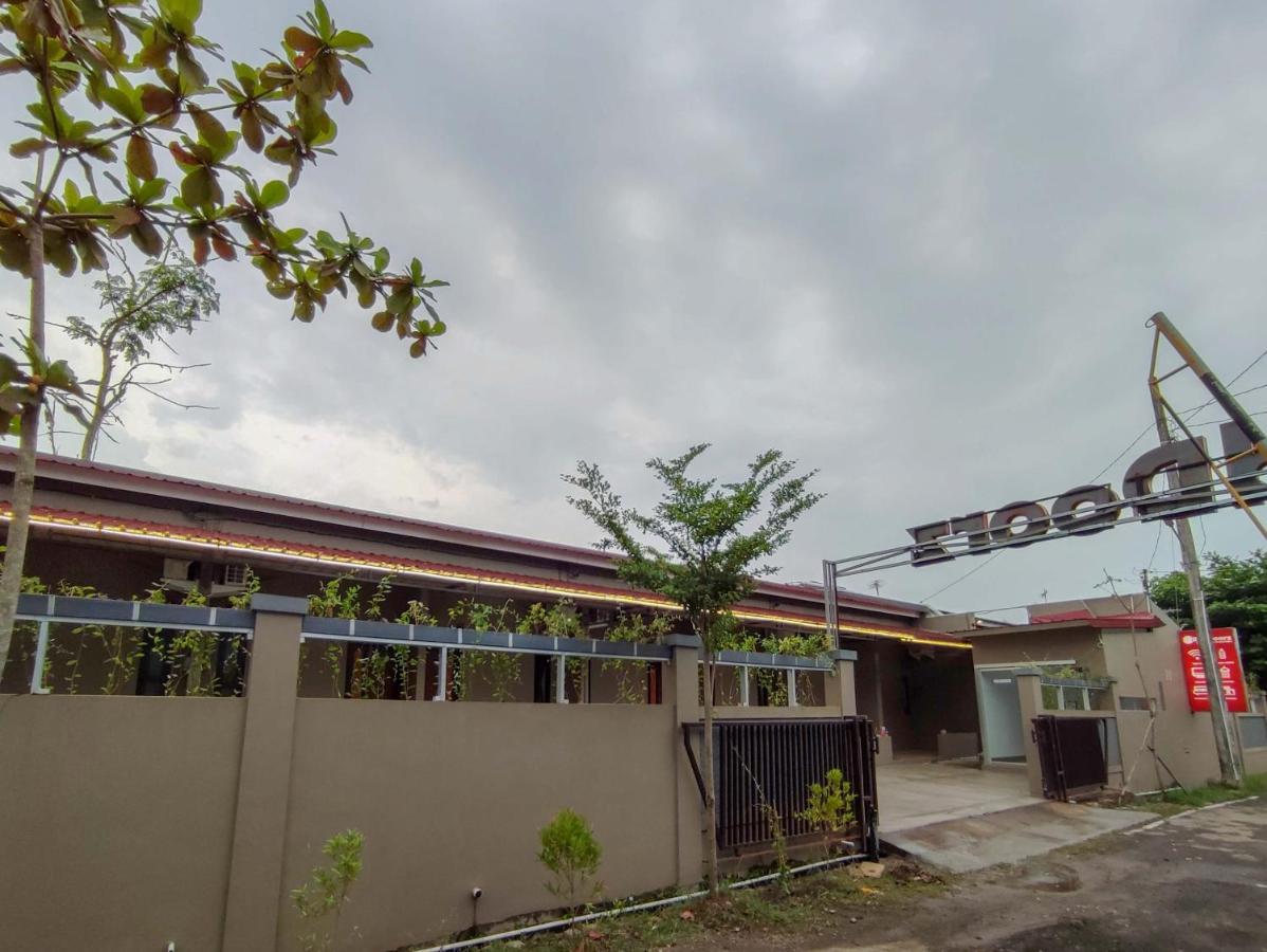 ホテル Reddoorz Syariah Near Exit Tol Pemalang Comal 2 エクステリア 写真