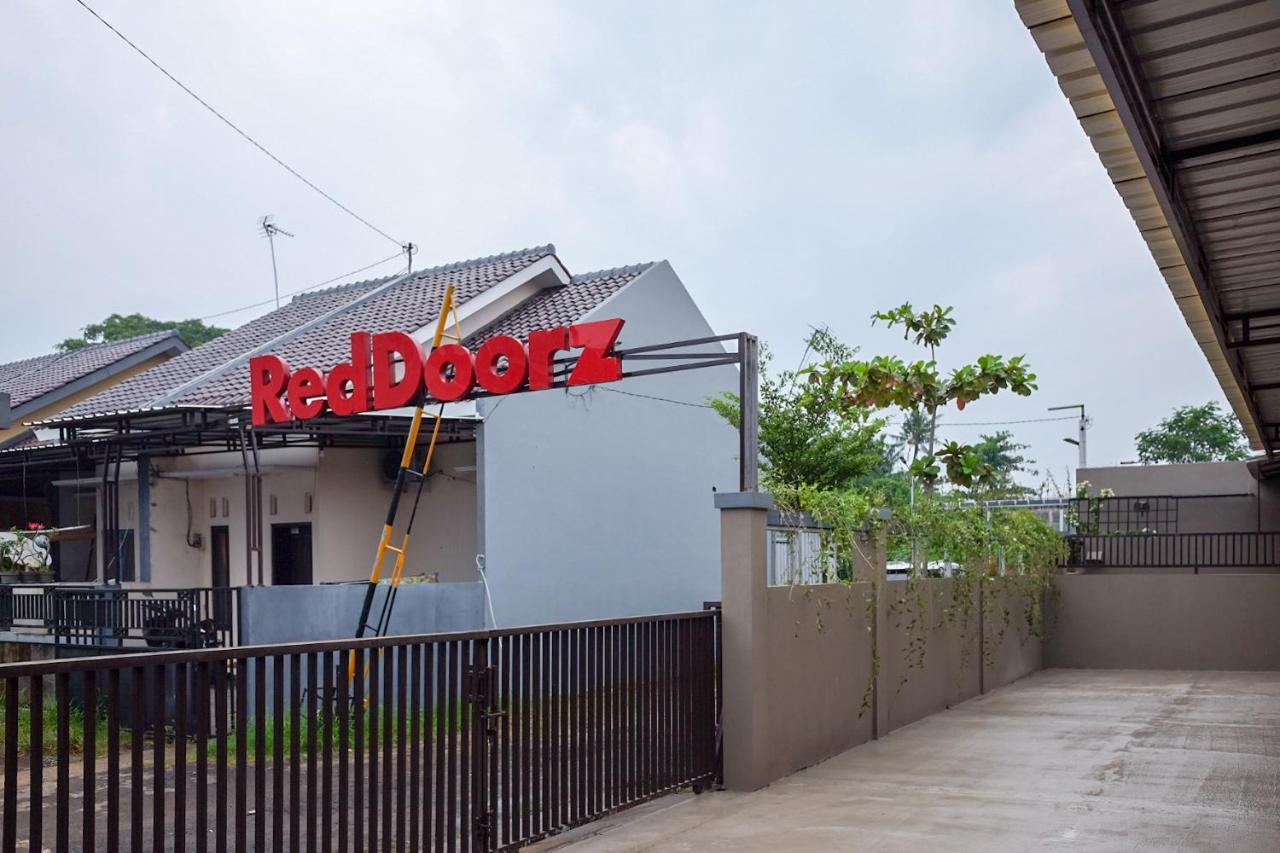 ホテル Reddoorz Syariah Near Exit Tol Pemalang Comal 2 エクステリア 写真